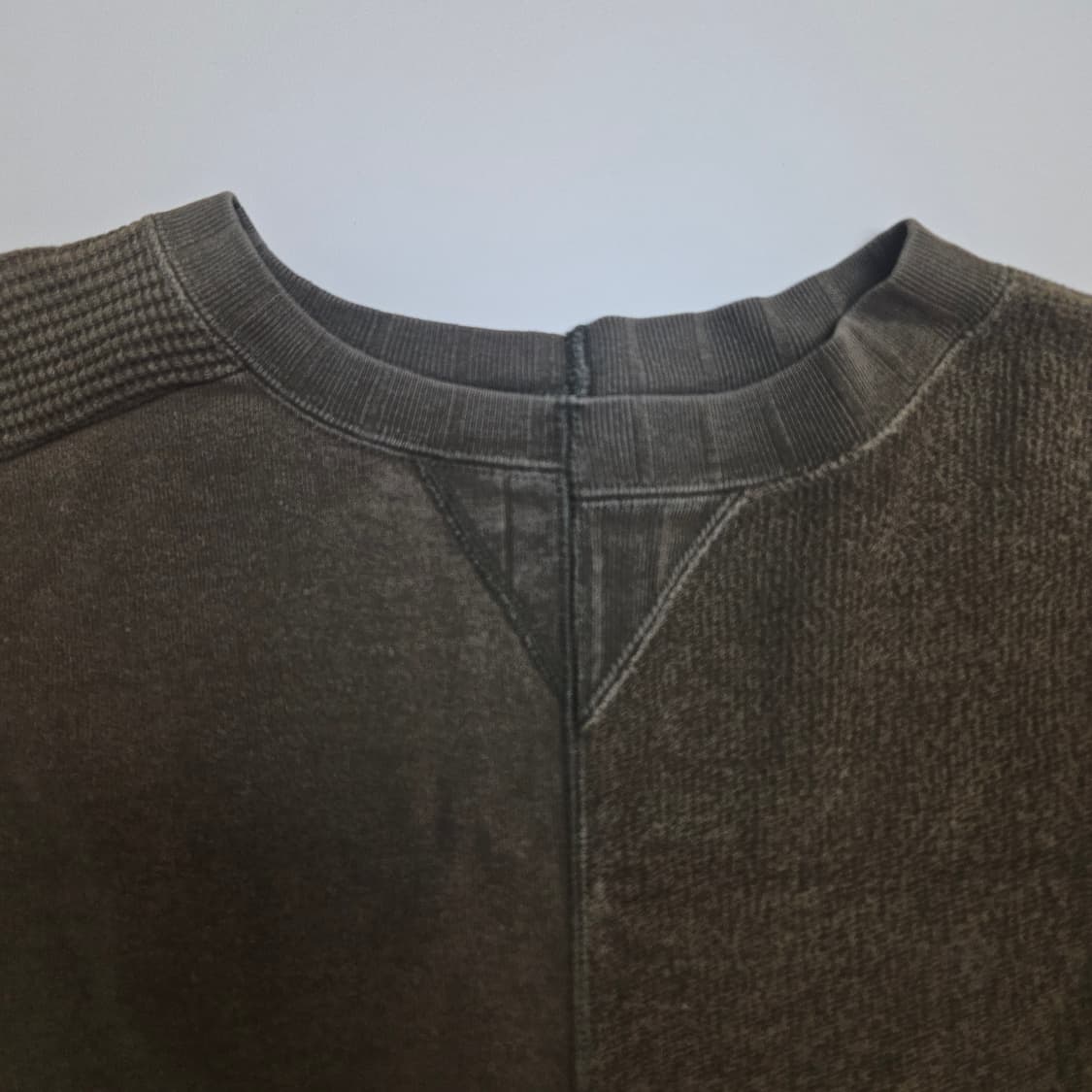 (무료배송) 나이젤카본 아미크루 저지믹스 스웻셔츠/ 올리브 /46사이즈 상품이미지3