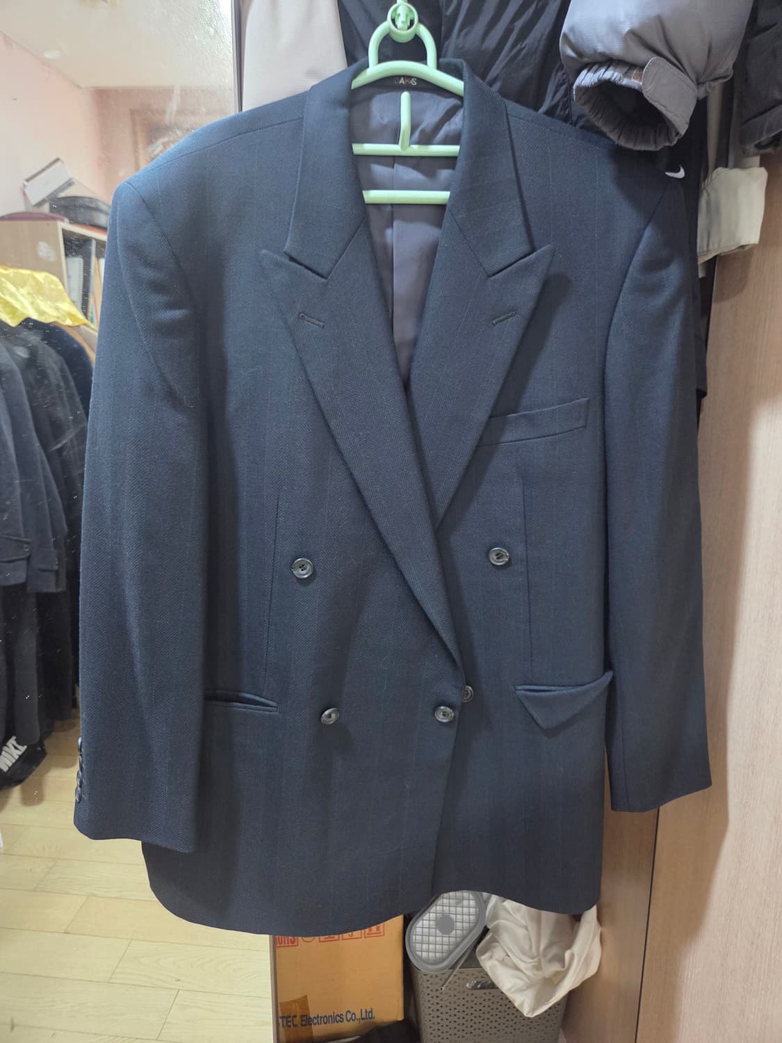 닥스 차콜 스트라이프 더블자켓 상품이미지1