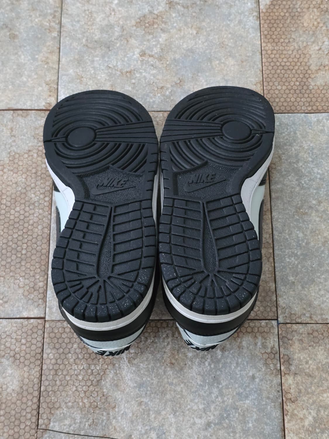 (235)나이키 덩크 로우 블랙 라이트 실버  상품이미지8