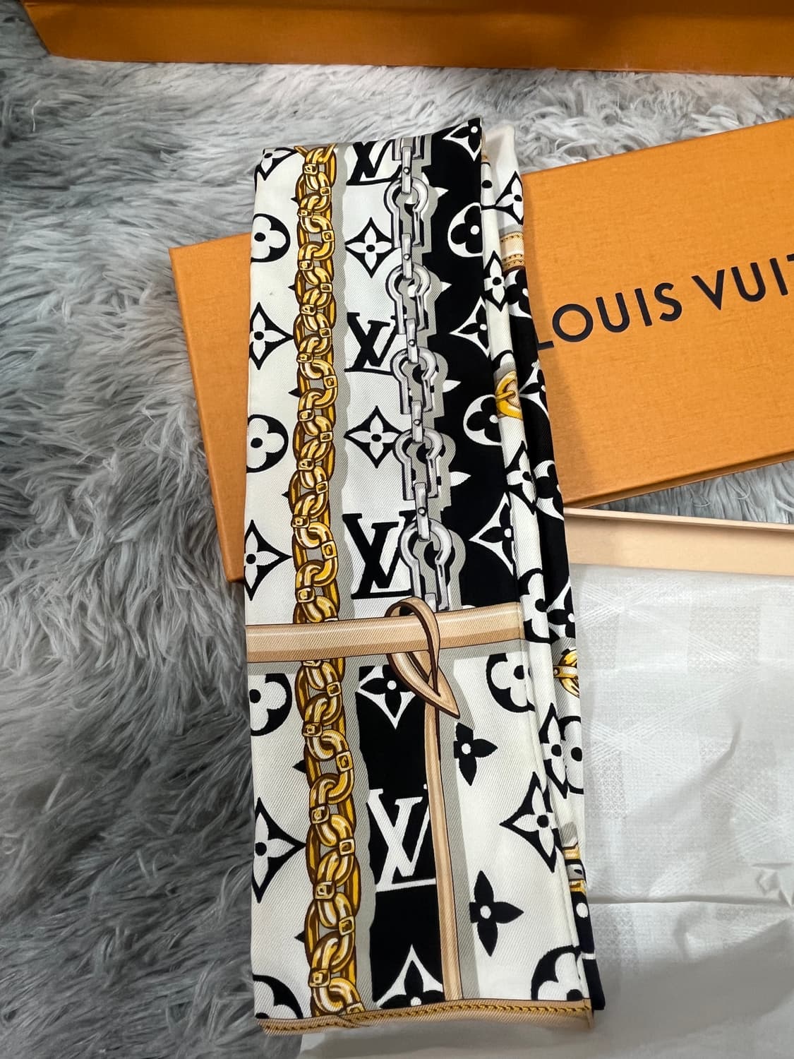 [새상품급/정품] 루이비통 모노그램 방도 스카프 상품이미지2