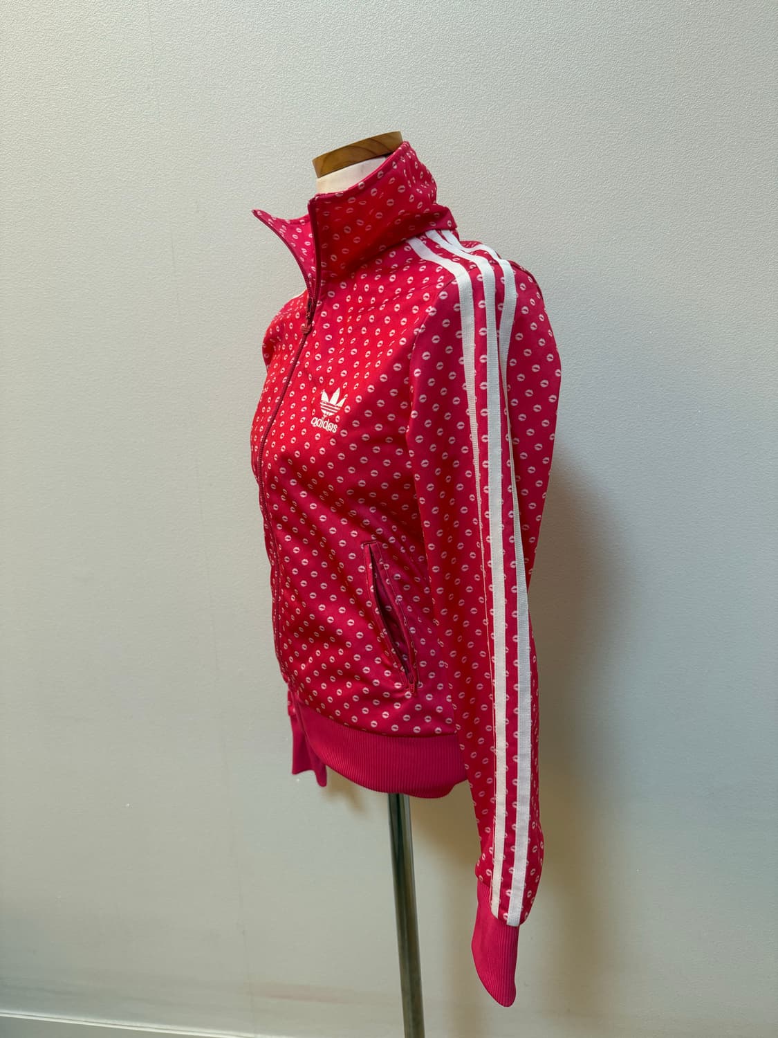 핑크 아디다스져지 입술패턴 상품이미지2