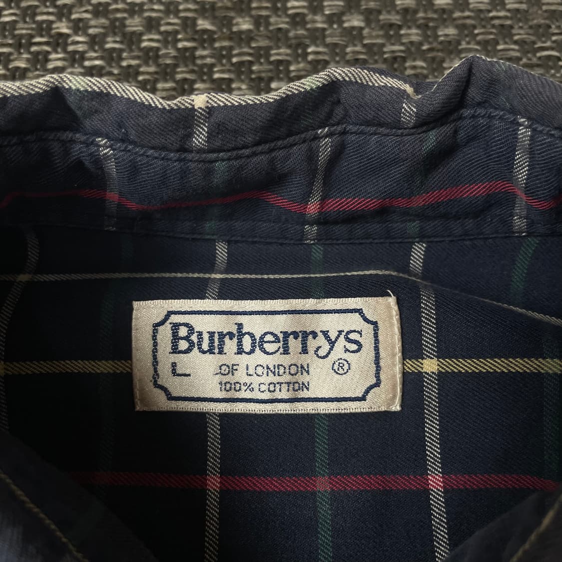 버버리 네이비 멀티 체크 원포켓 긴팔 셔츠 상품이미지4