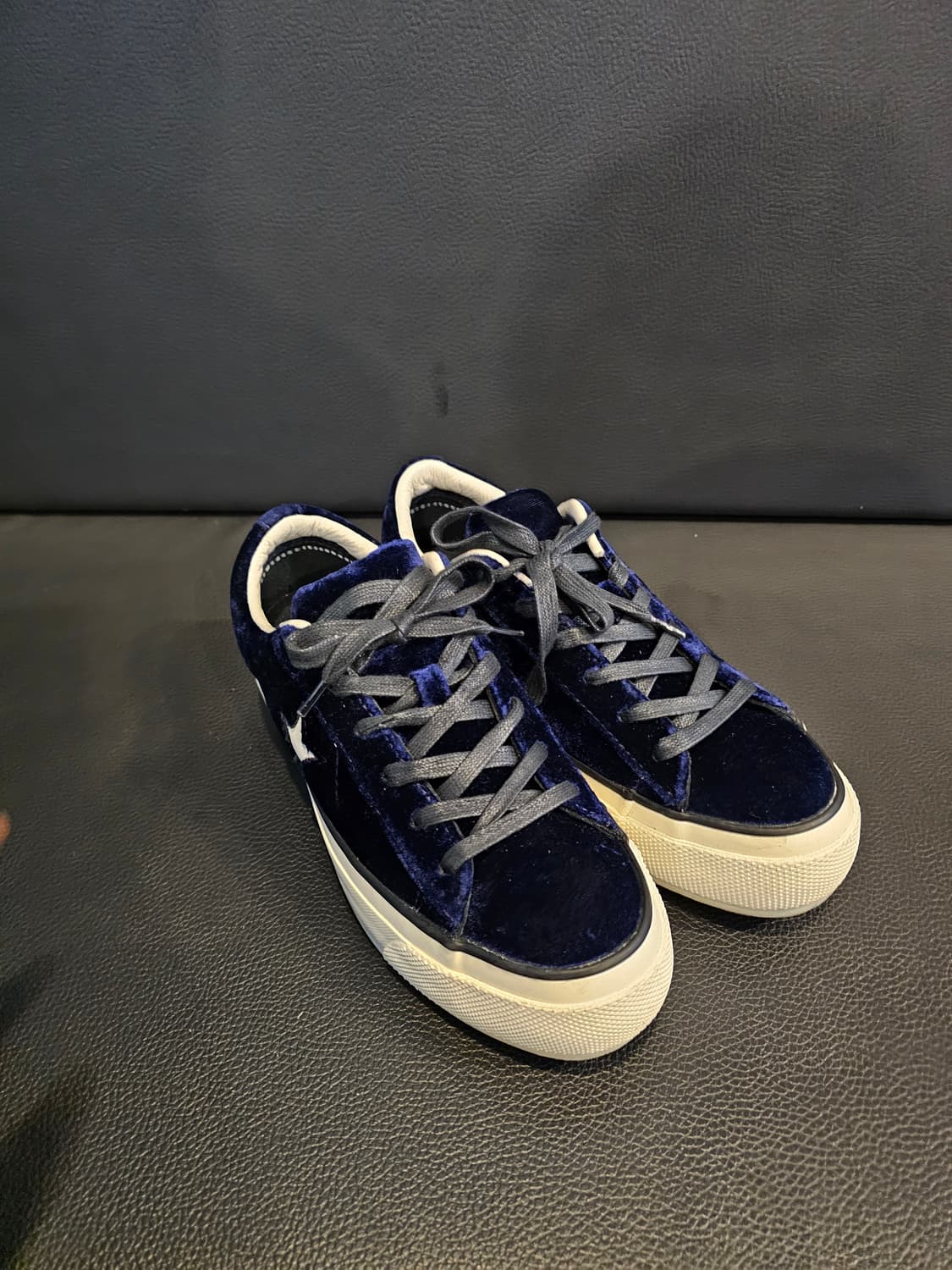 컨버스 원스타 벨벳 블랙 스니커즈 상품이미지2