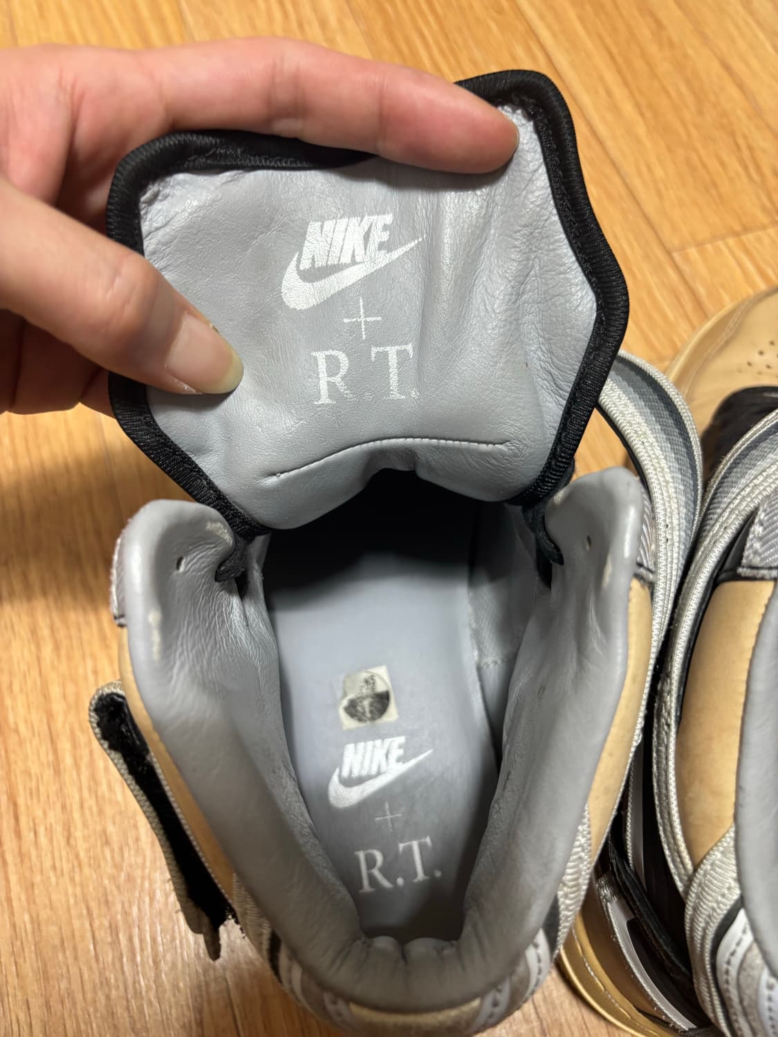 나이키 에어포스 x 리카르도 티시 미드 탄 상품이미지7