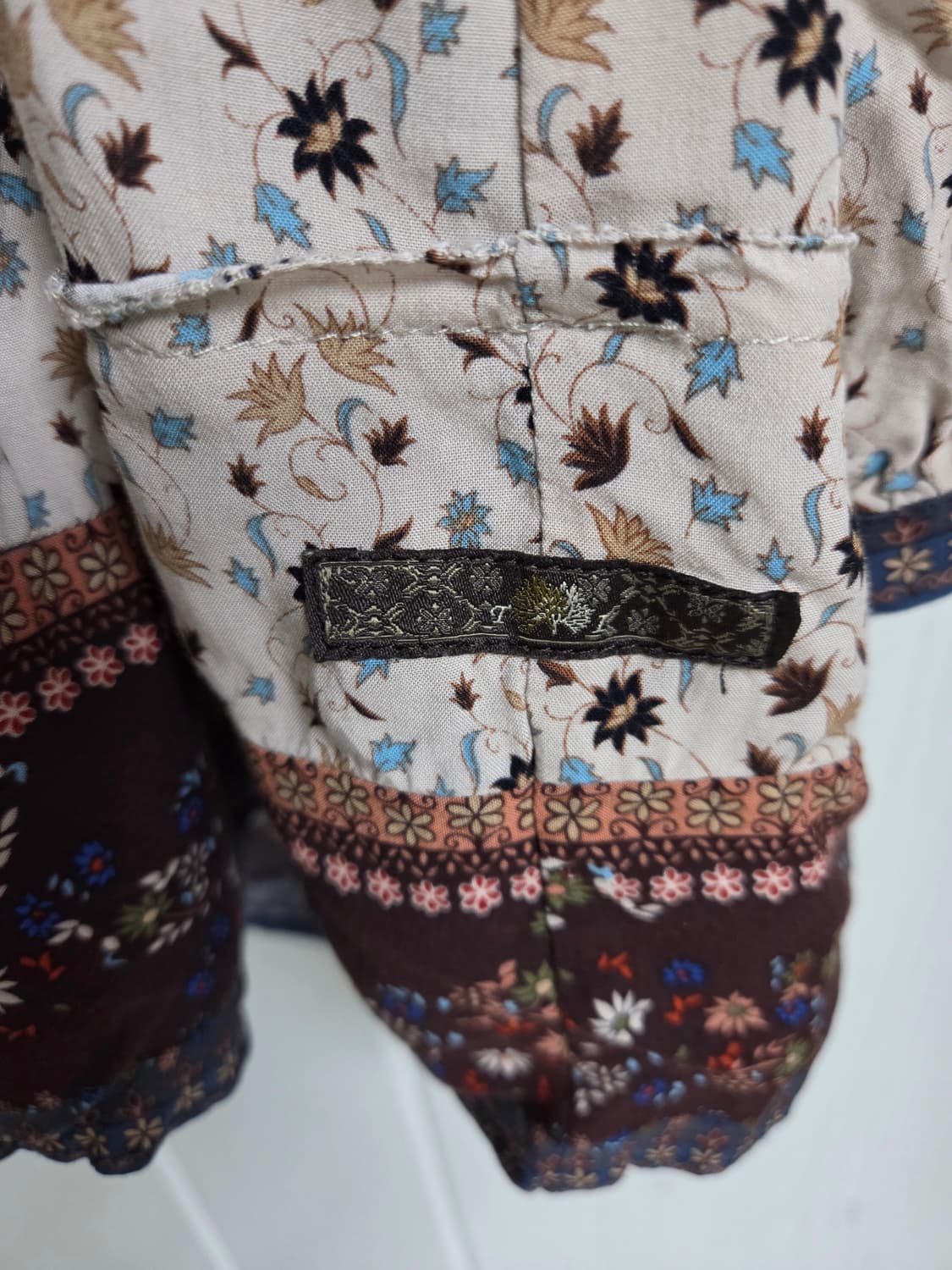 써스데이아일랜드 플라워 블라우스 상품이미지4