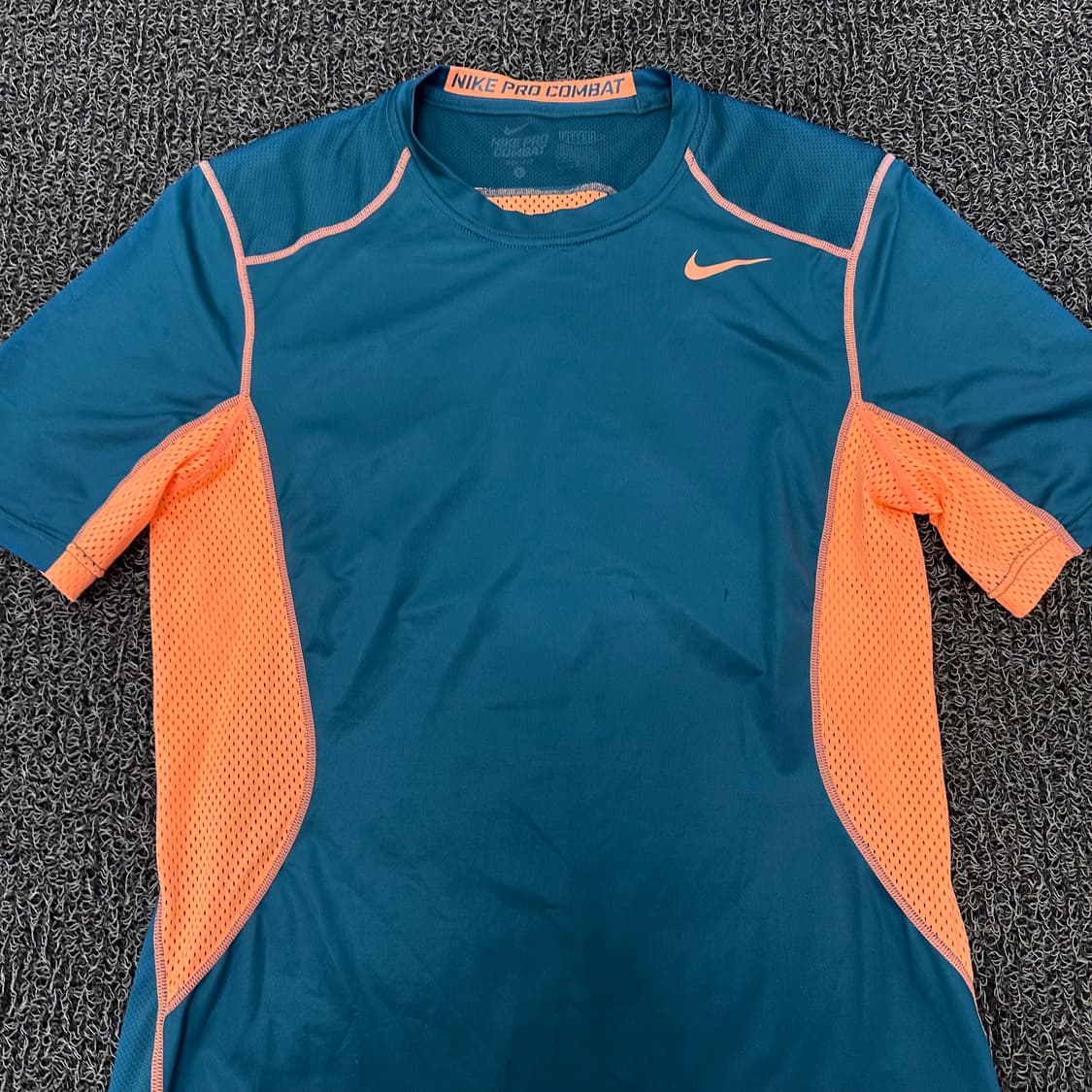 NIKE 나이키 기능성 반팔티셔츠 운동복 100(L) 상품이미지2