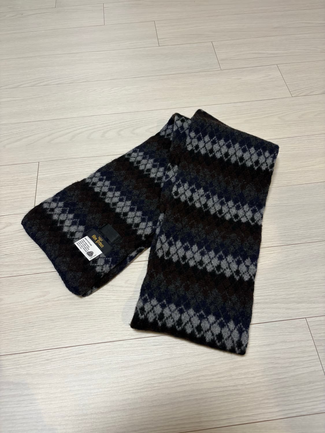 아가일 체크 패턴 니트 머플러 상품이미지1