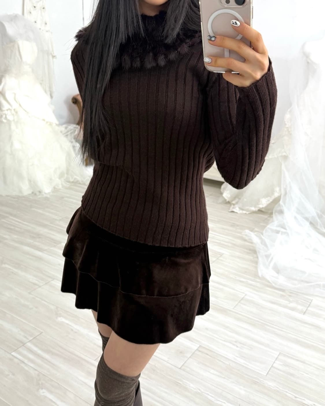 Deep Brown Rabbit Fur–Trim Knit 상품이미지4