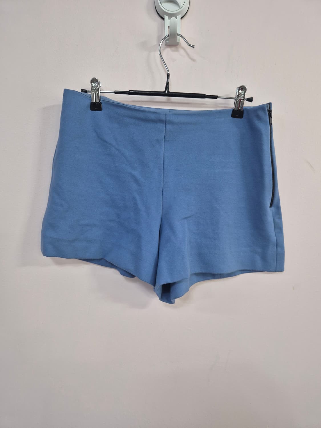 소니아 블루 색상 옆지퍼 반바지 상품이미지2