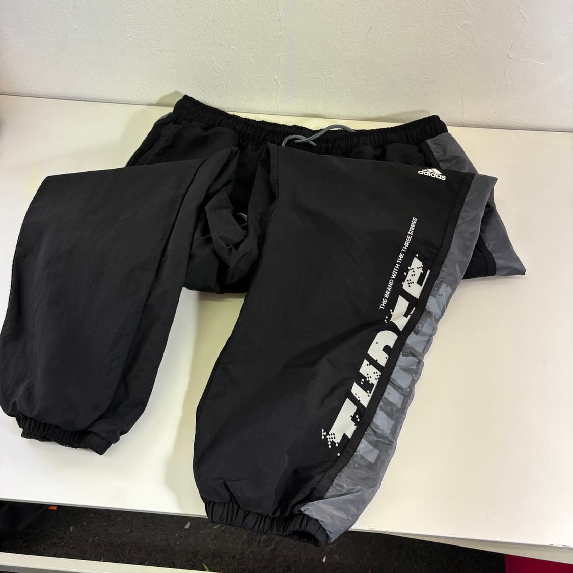 XL-XXL 아디다스 블랙 나일론 우븐조거팬츠 상품이미지3