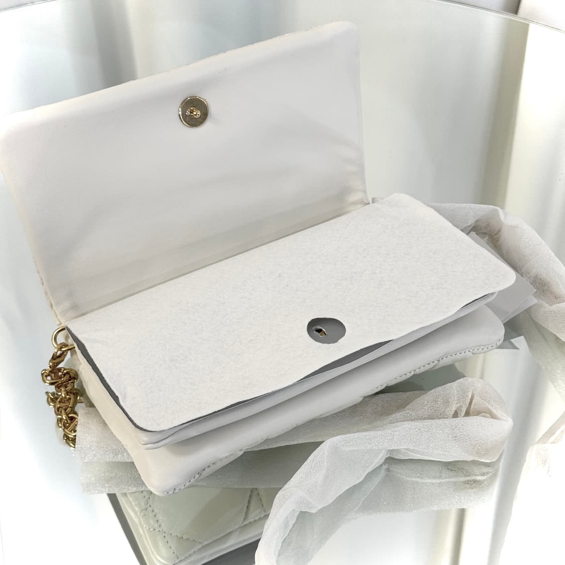 [새상품] 디올 카로 매크로까나쥬 미니백 라떼 카프스킨 상품이미지4