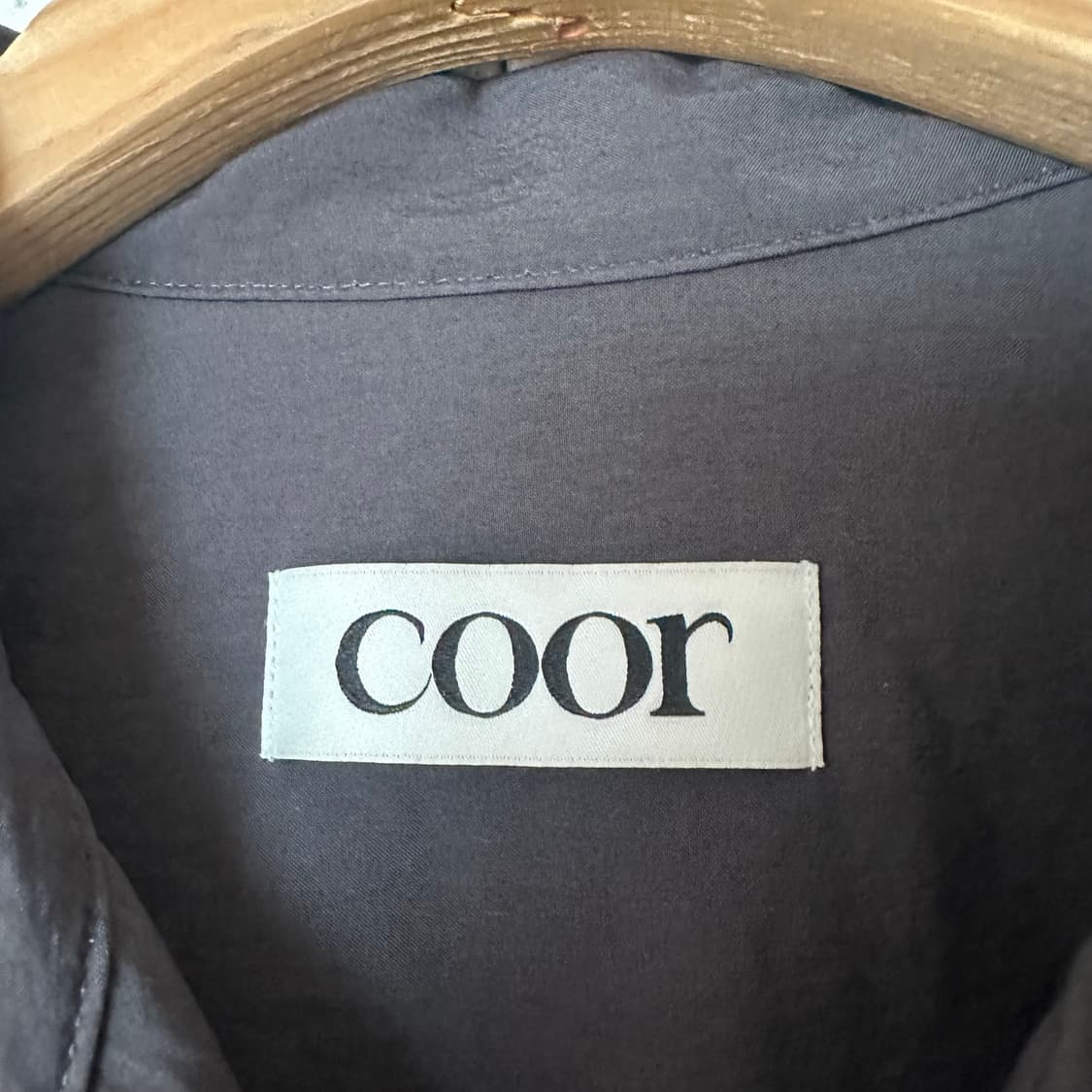 S COOR 쿠어 나일론 반팔 셔츠 차콜 상품이미지3