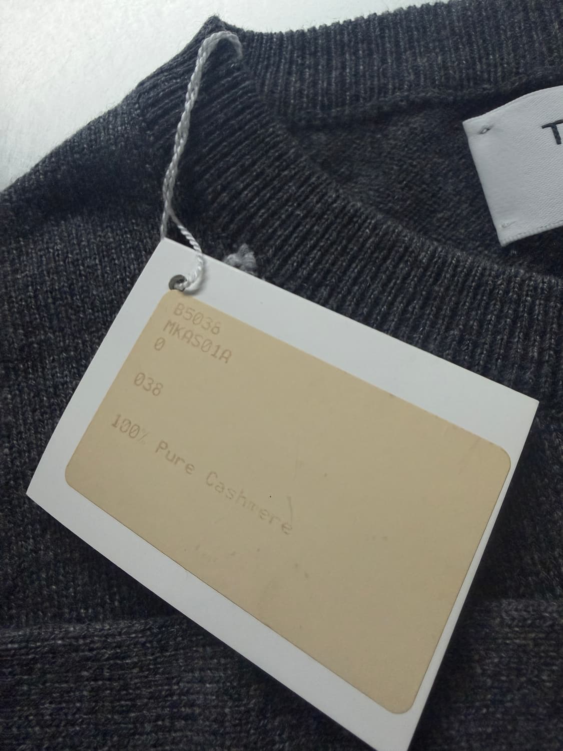 톰브라운 캐시미어 니트 시그니처라인 상품이미지4