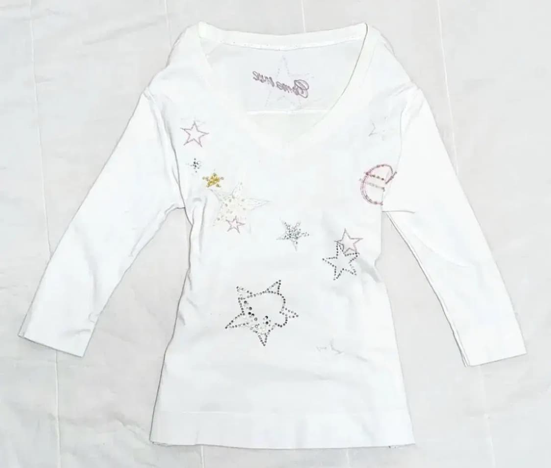 큐빅 흰색 긴팔티 상품이미지1