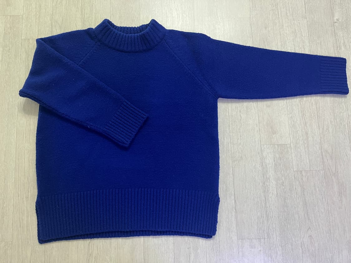 코발트 블루 크루넥 니트 (M~L) 상품이미지1
