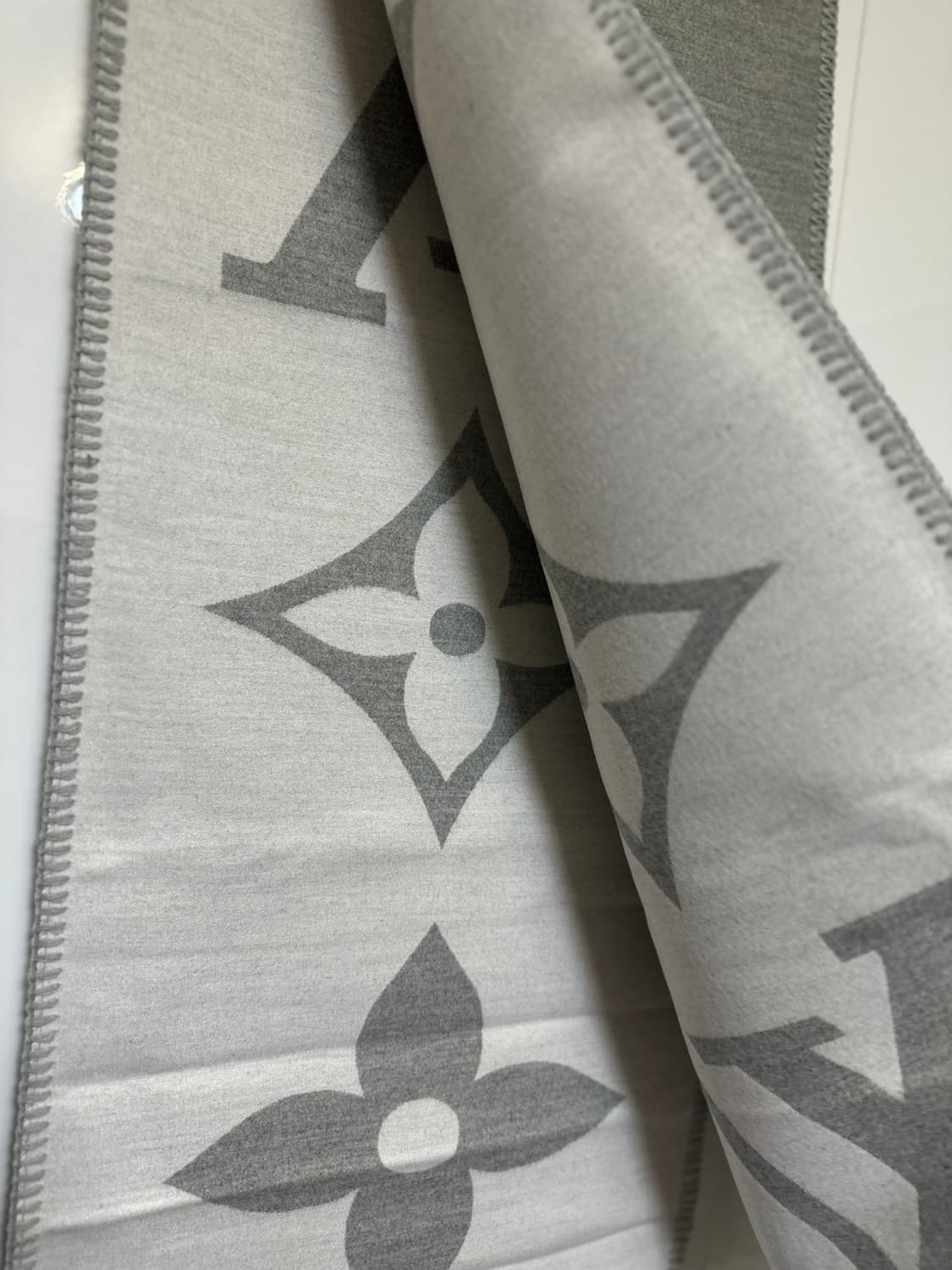 루이비통 LV 회색 울머플러 남여고용 상품이미지3