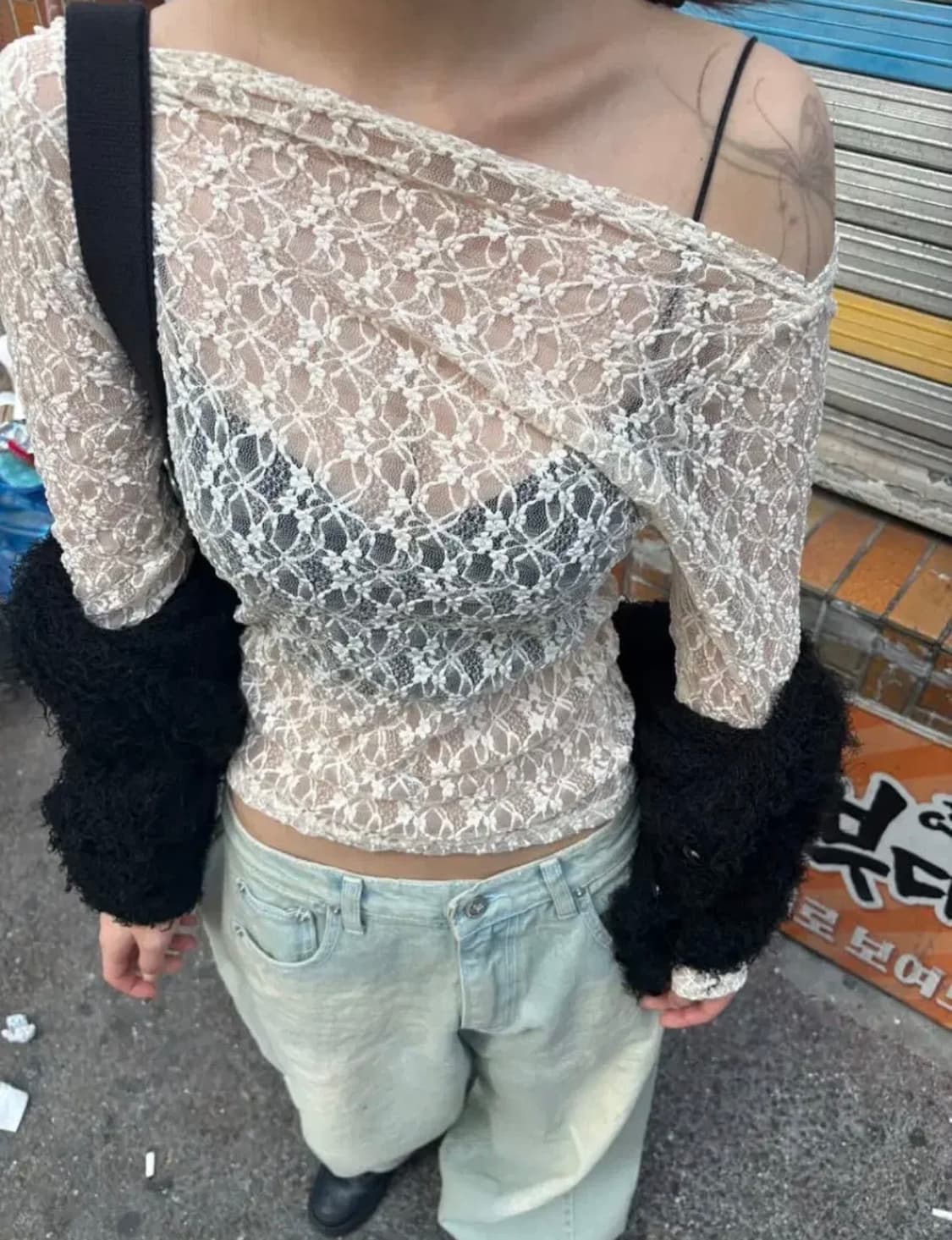 아워캐비넷 nosy off tee 상품이미지1