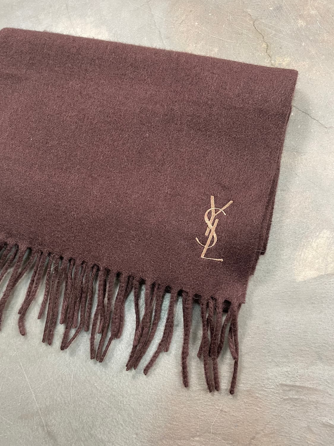 입생로랑 브라운 머플러 상품이미지3