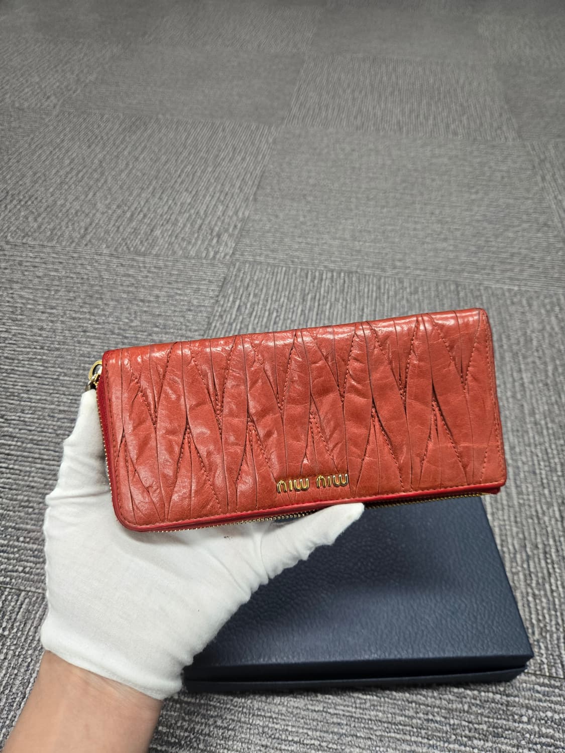 [특가][정품] 미우미우 마테라쎄 장지갑 상품이미지1