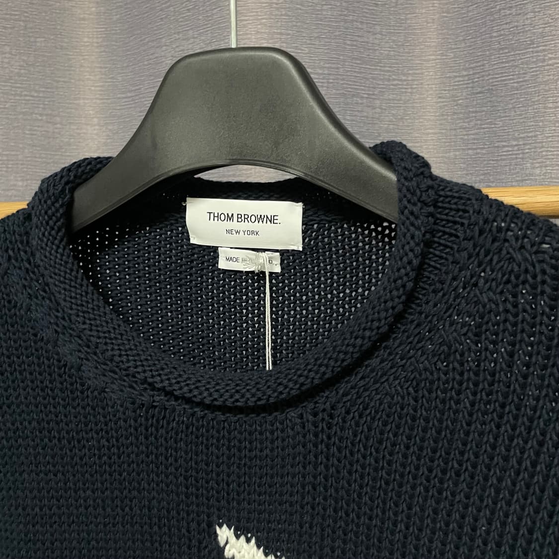 톰브라운 돌핀 사선완장 니트 네이비 2 사이즈 상품이미지3