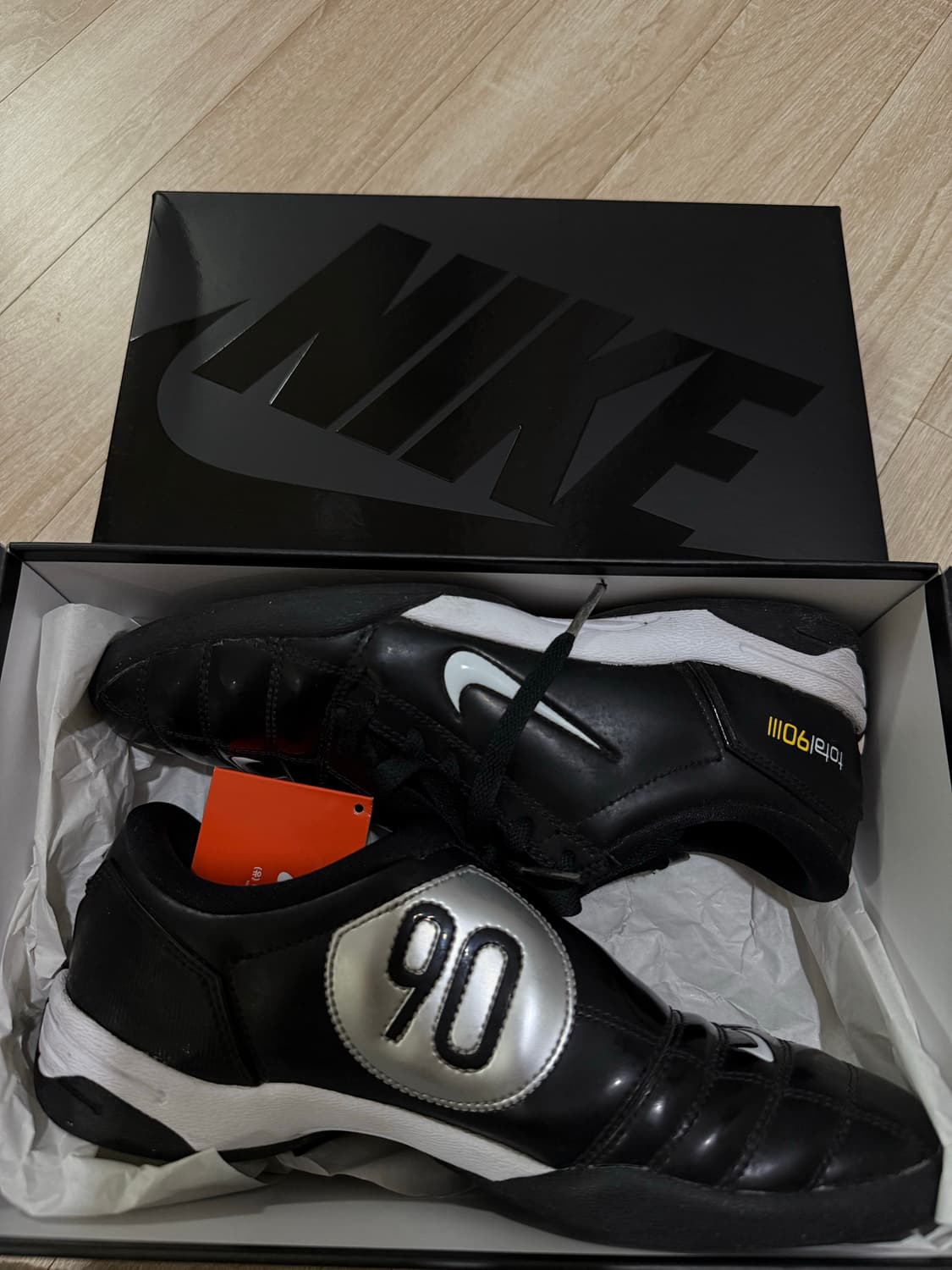 나이키 토탈 90 블랙 상품이미지1