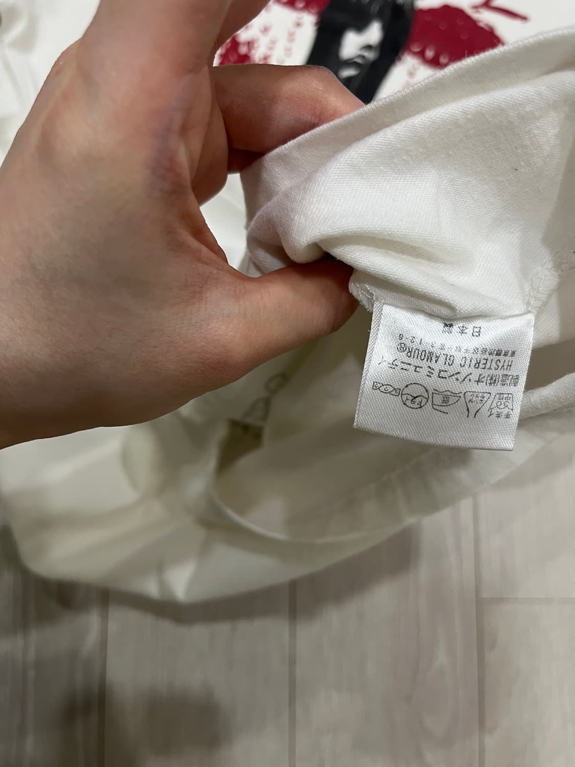 히스테릭 글래머 오프숄더 그래픽 티셔츠 상품이미지4