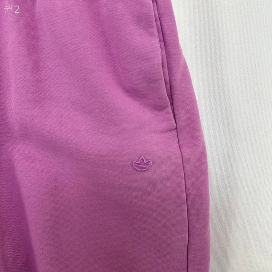 아디다스 여자 밴딩 면 반바지 XS (26-28인치정도) 상품이미지3