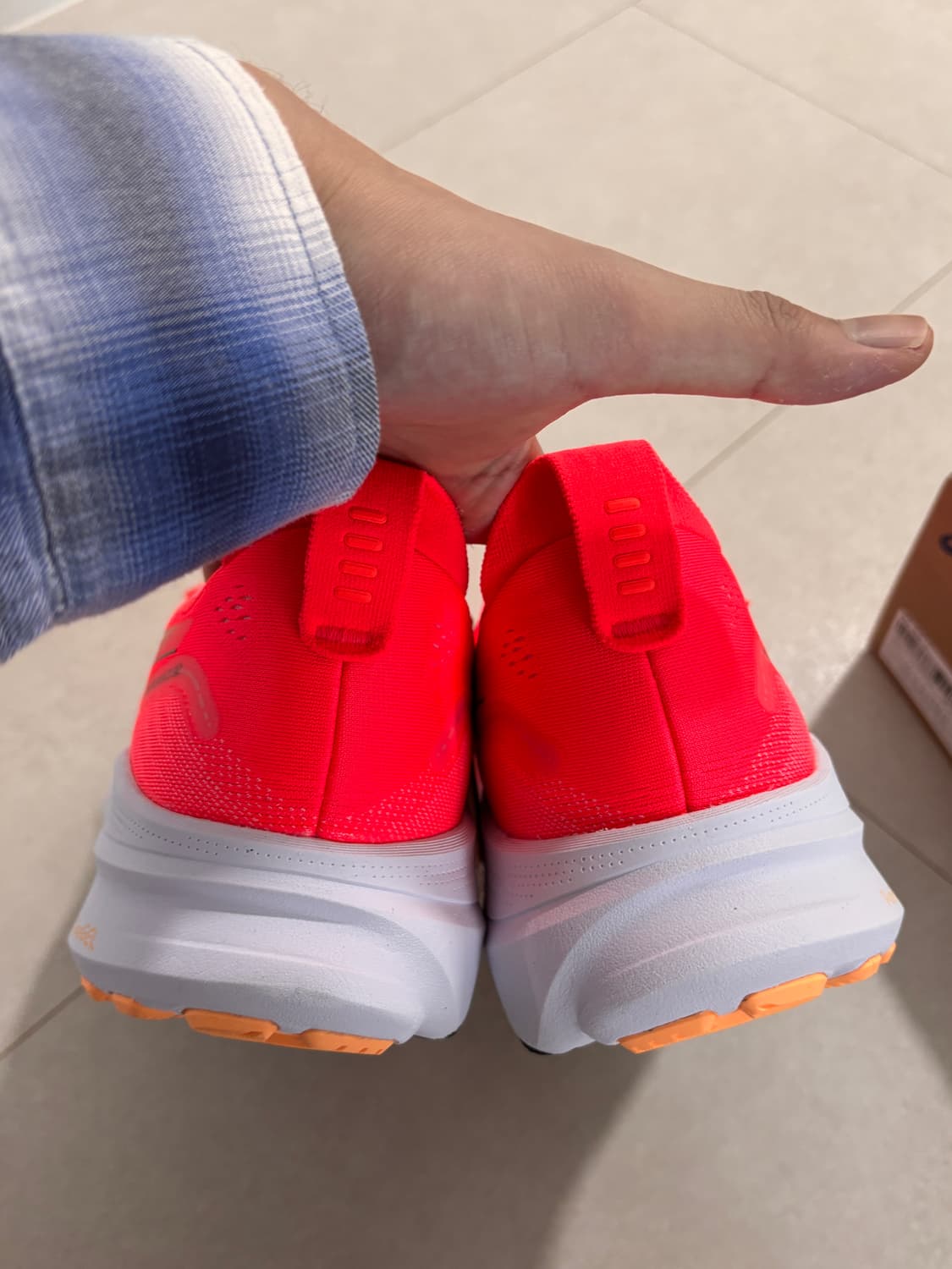 아식스 젤카야노 32 / 285  상품이미지6