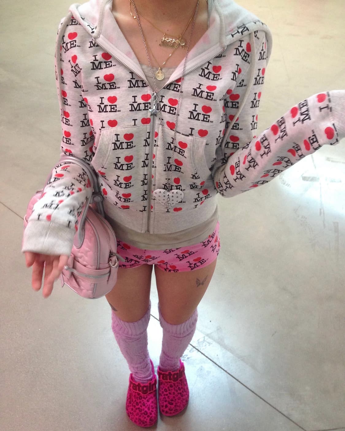 애슐리 윌리엄스 i heart me baby hoodie 크롭 집업 상품이미지1