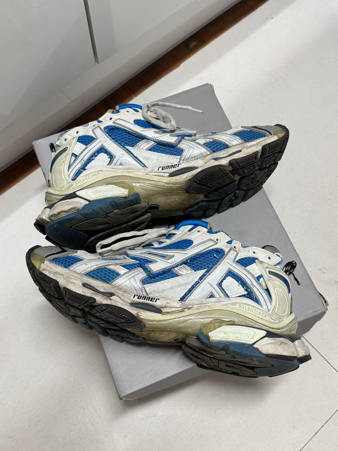 발렌시아가 뉴러너 블루 44 상품이미지2