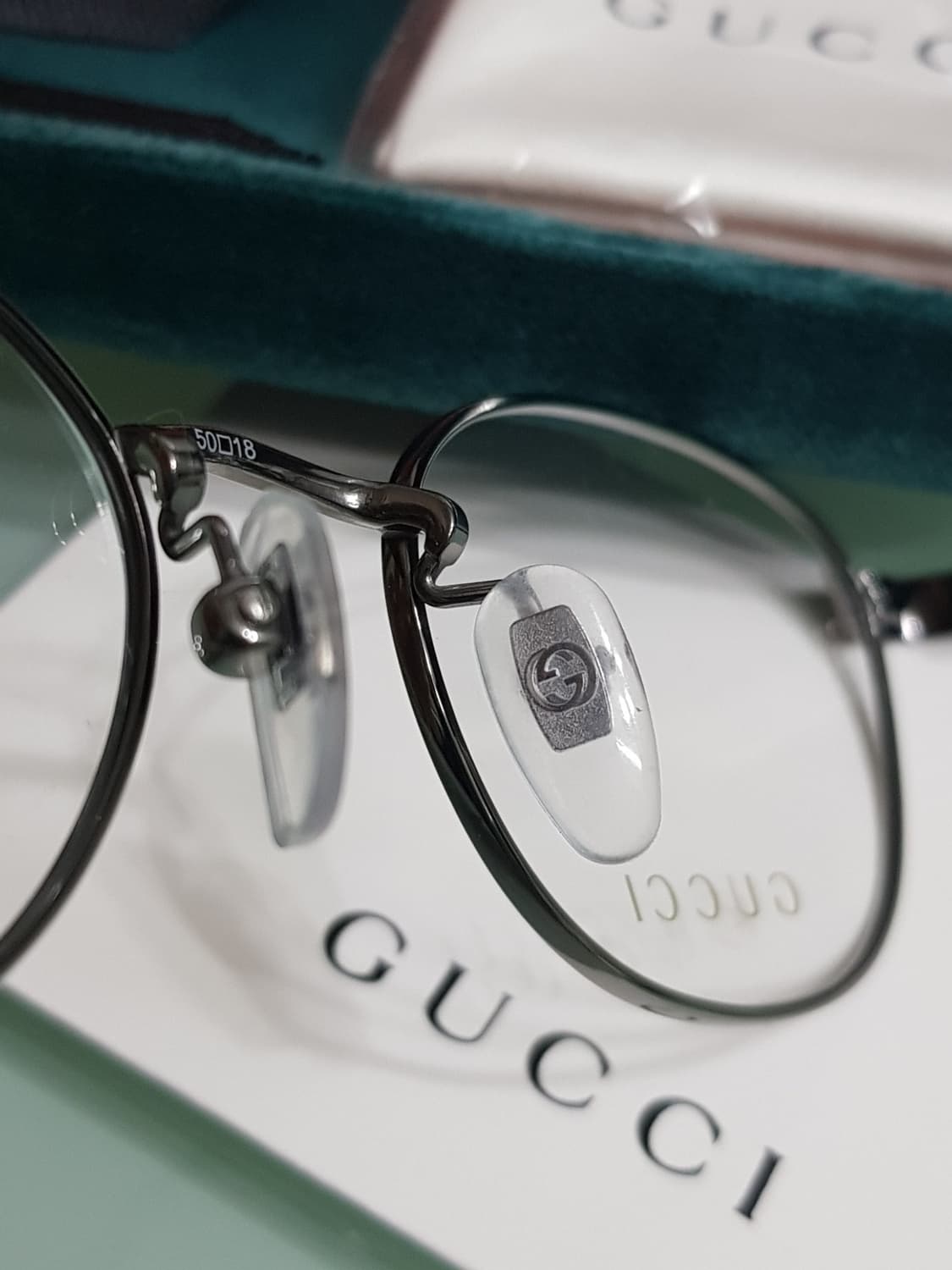 구찌 티타늄안경테(새상품 풀구성) 상품이미지5