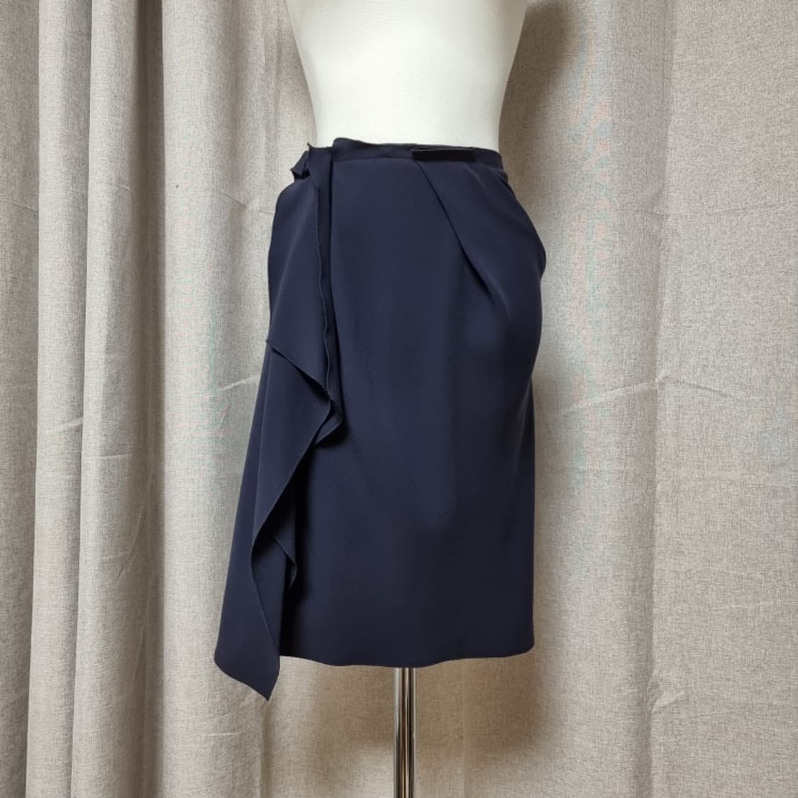 랑방컬렉션 프릴 스커트 치마 진네이비 (28인치/표기67) 상태최상 상품이미지5