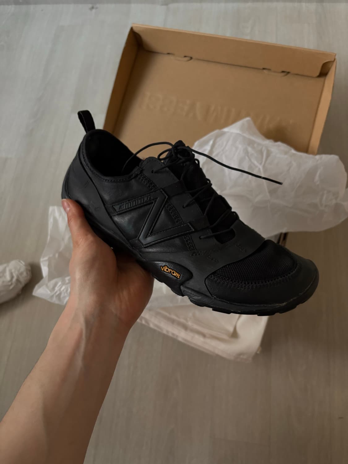 뉴발란스 이세이미야케 MT10O 상품이미지1