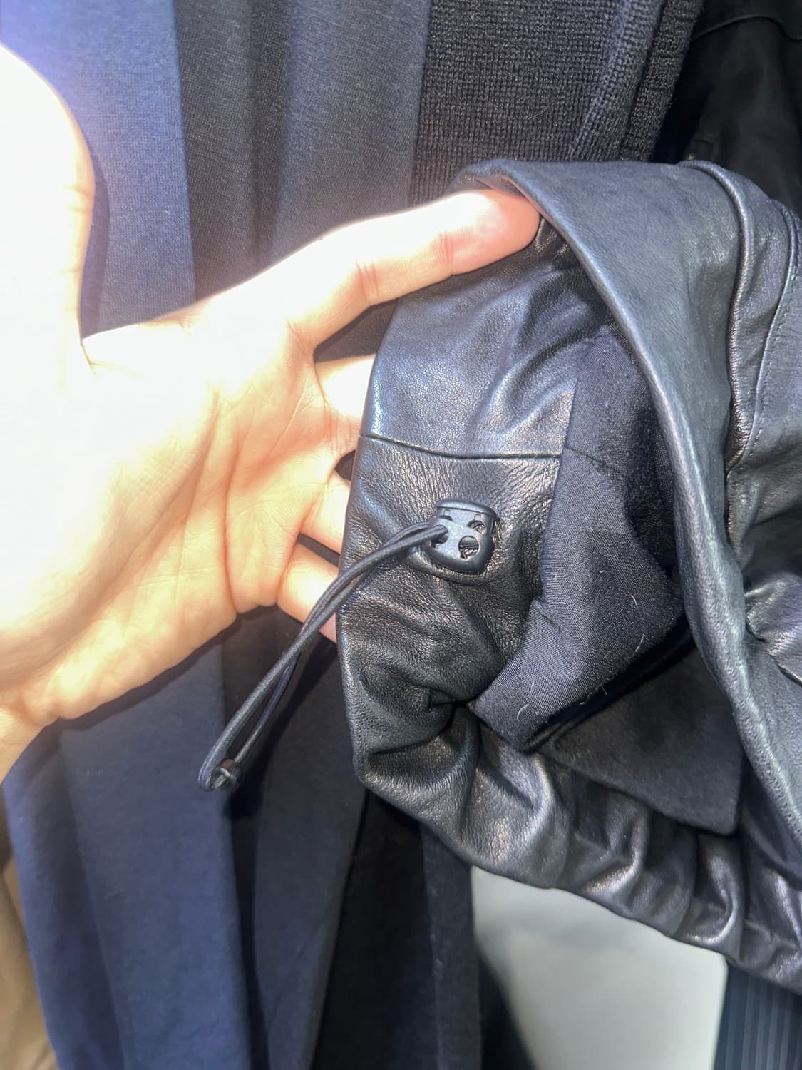 해칭룸 레더 후디 3사이즈 상품이미지2