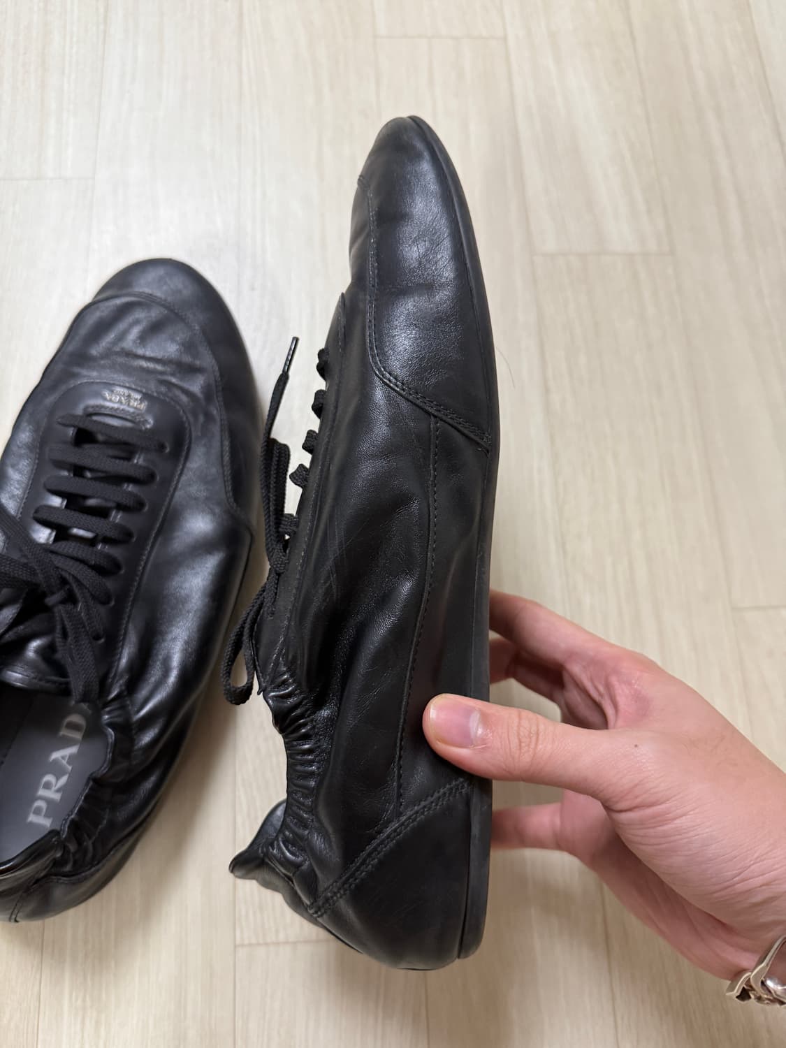 프라다 컬랩스 레더 블랙 uk10 상품이미지8