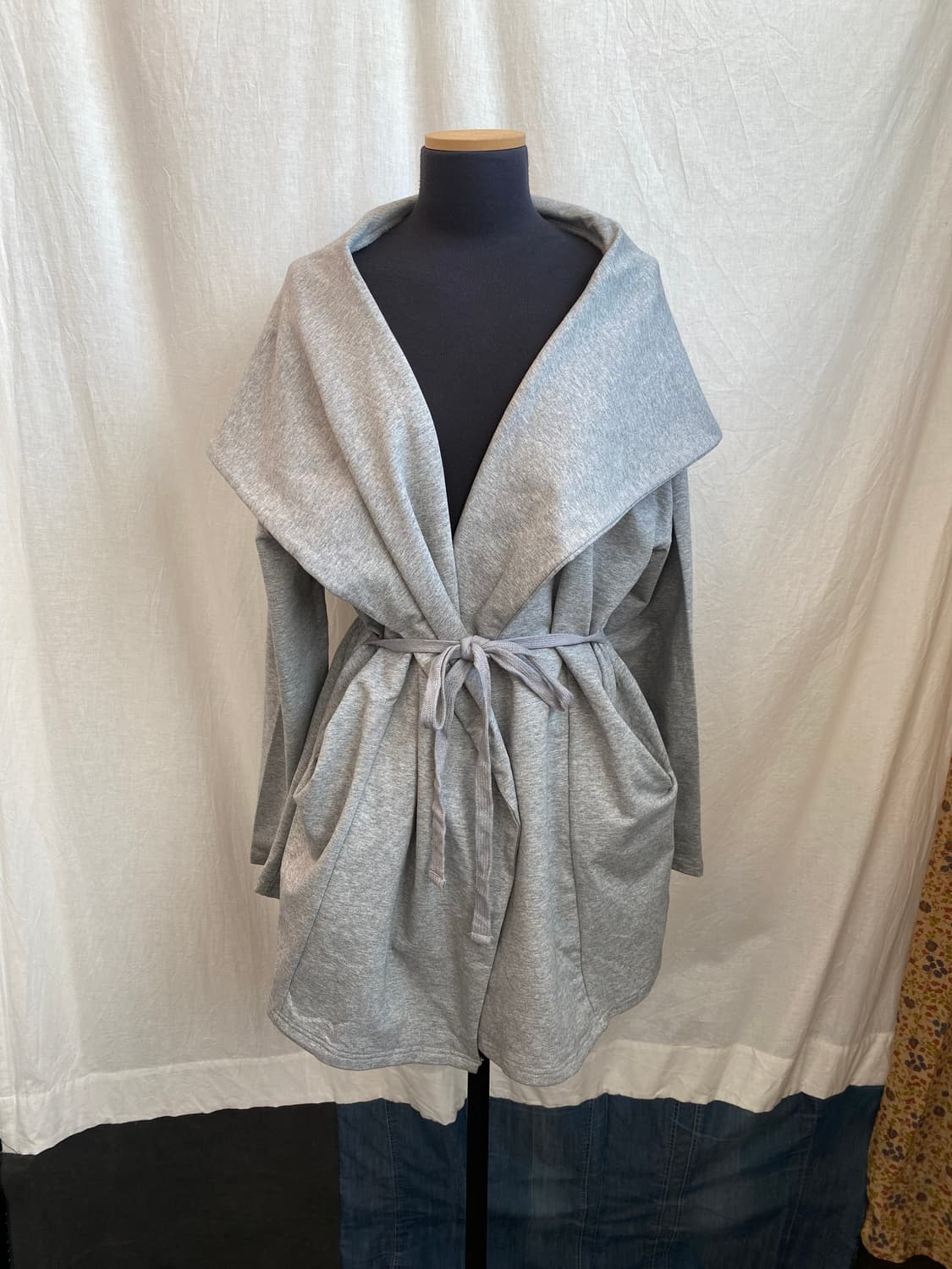 JULIE&LOUIS 그레이 후드 자켓(M-L/미사용품) 상품이미지1