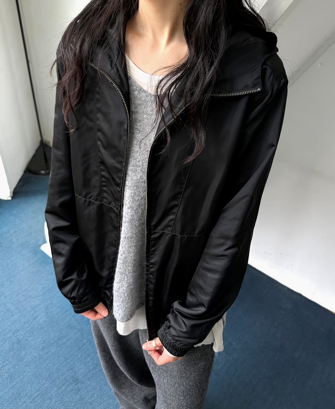 Poly satin high count hood zip parka 상품이미지6