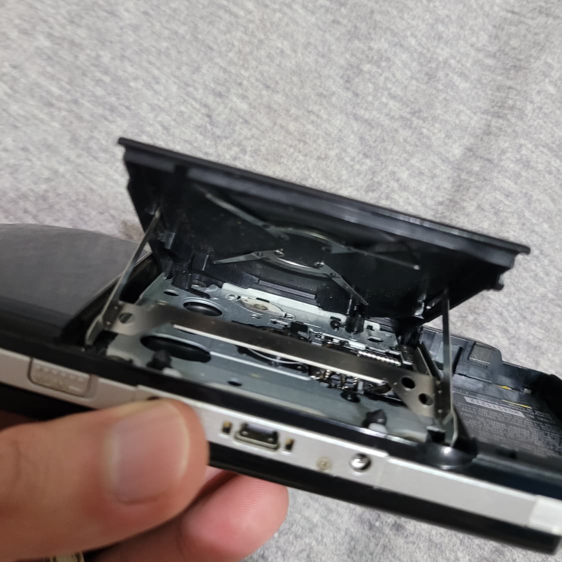 소니 psp3001번 블랙색상 고장품 상품이미지7