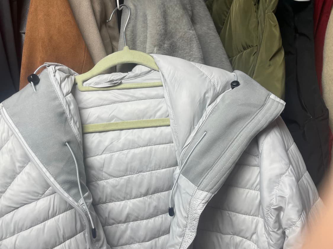 르아르 경량패딩 라이트그레이 L 상품이미지3