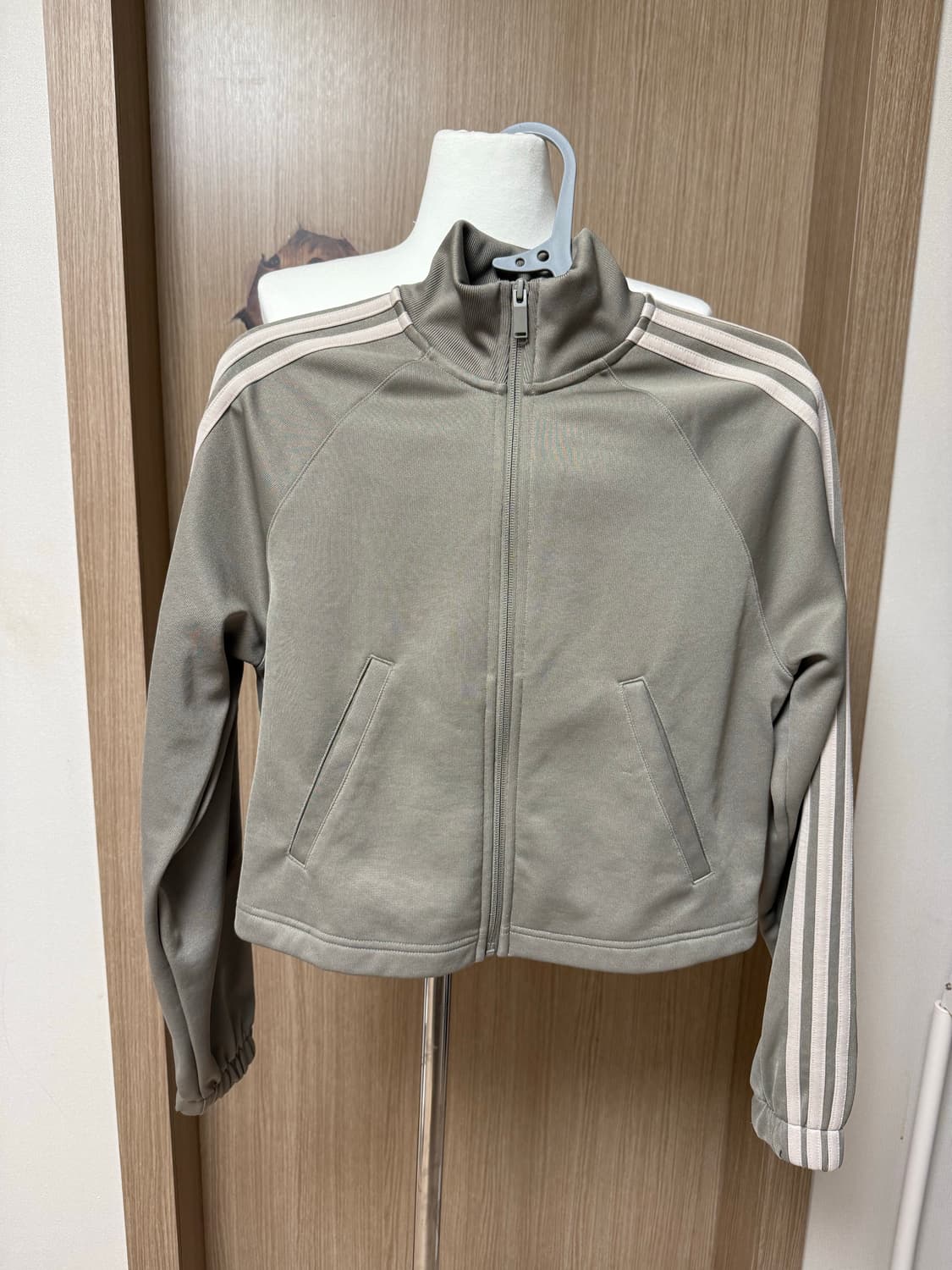 아디다스 카키 져지 상품이미지1