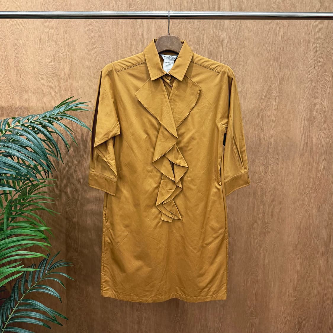 막스마라 7부 셔츠 미디 원피스 클래식 프론트 러플 디테일 골드 머스타드 상품이미지1