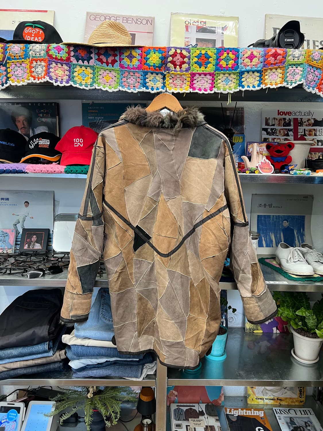 Vintage Patchwork Shearling Coat 상품이미지2