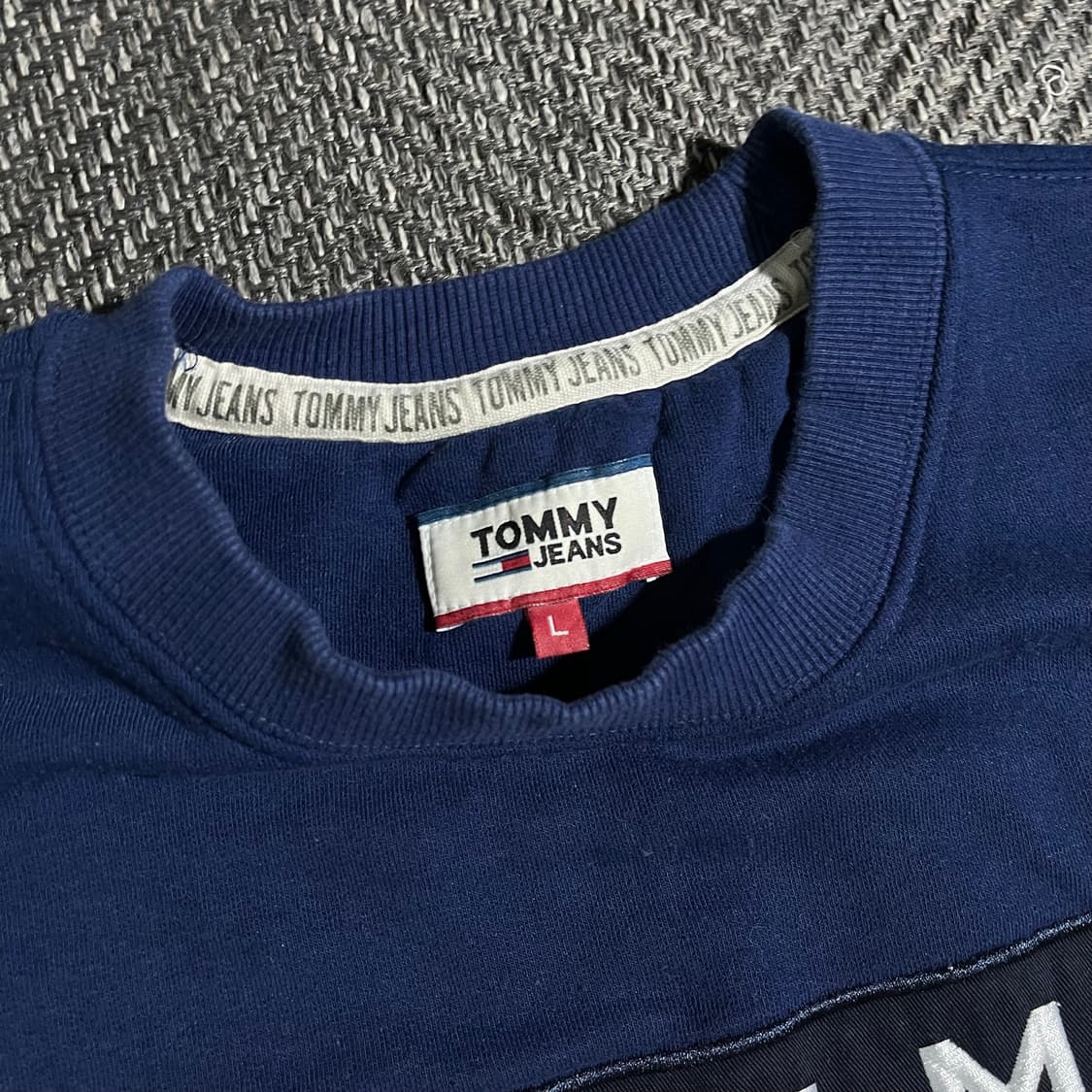 [L] TOMMY JEANS 타미진스 빅로고 맨투맨 상품이미지4