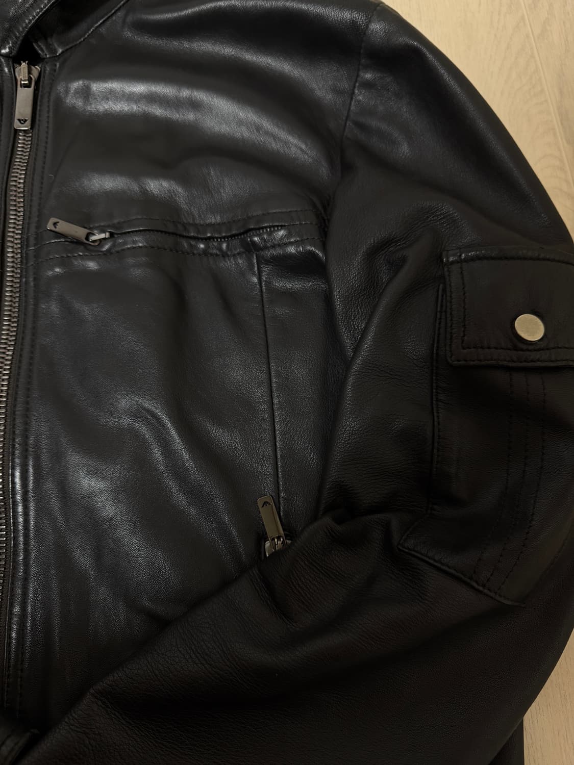 Emporio Armani Lambskin Leather Jacket 상품이미지4
