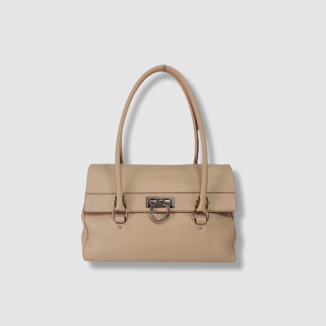 Ferragamo Flap Bag 상품이미지1