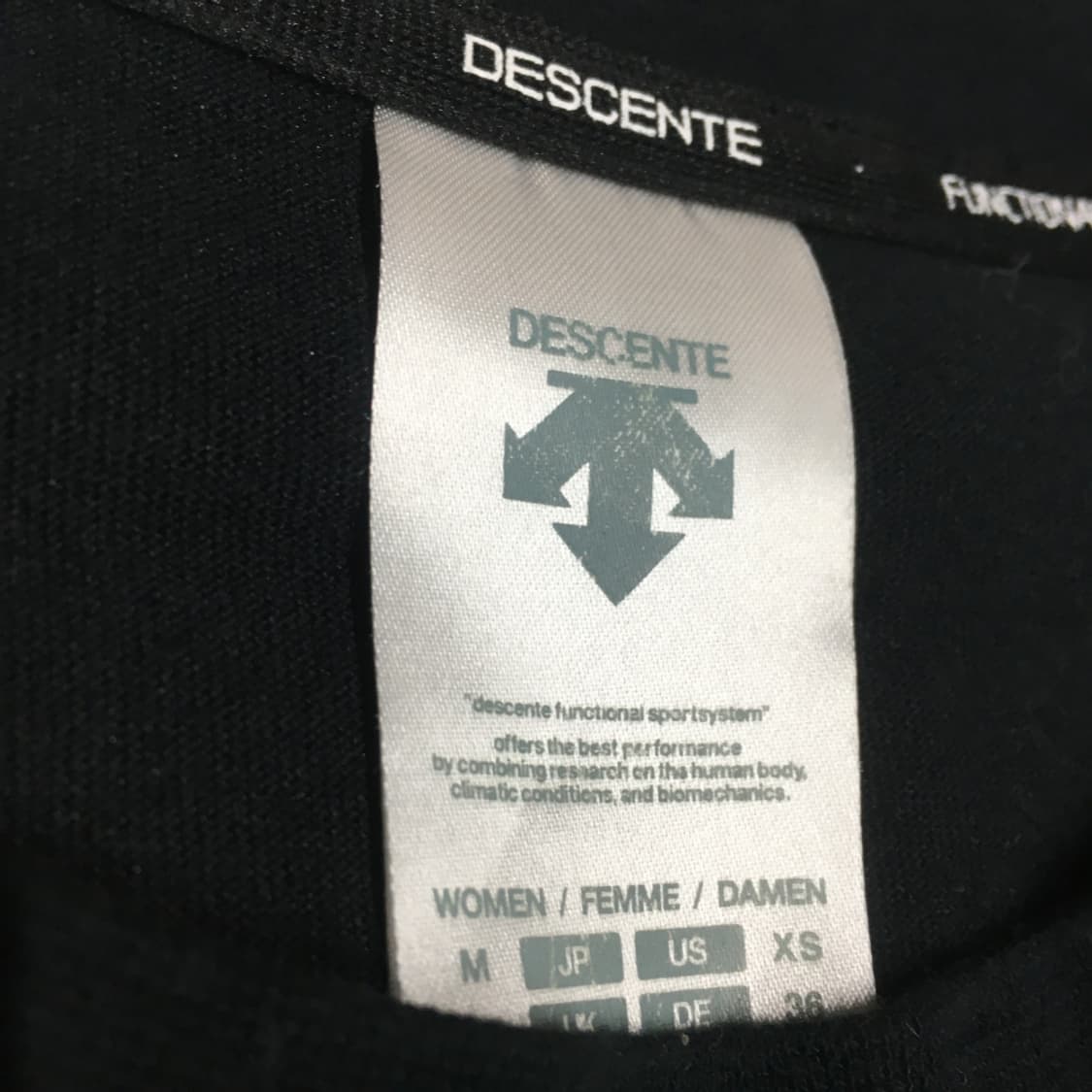 데상트 여성 롱슬리브 DD08 상품이미지3