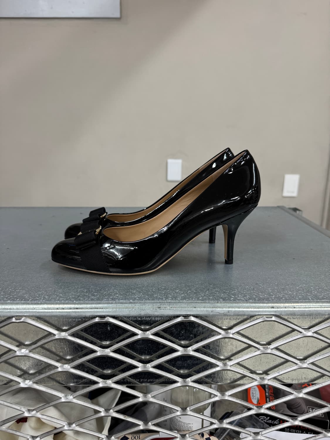 살바토레 페레가모 바라 펌프스 9(새상품) 상품이미지2