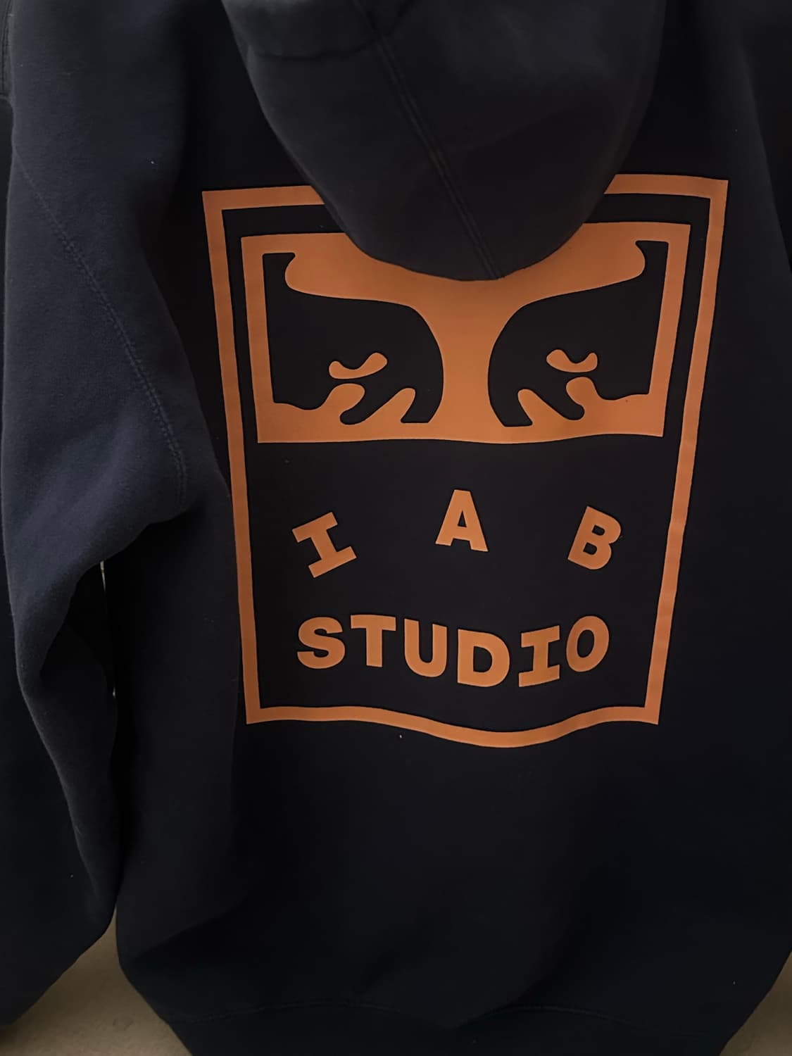 오베이 x 아이앱스튜디오 콜라보 후드티 상품이미지3