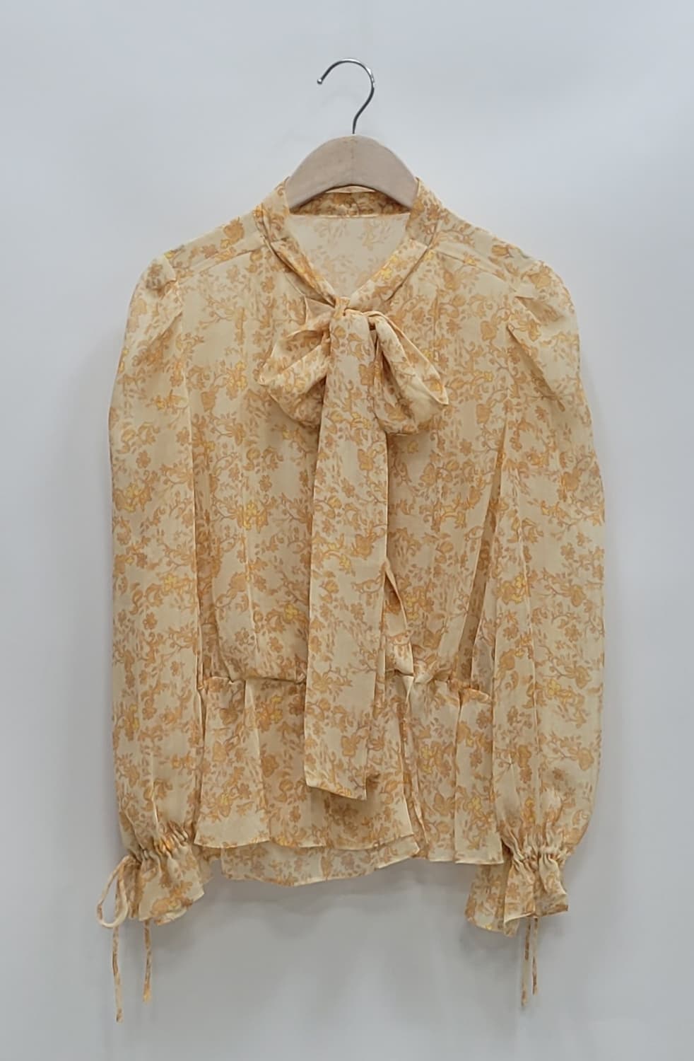 SISLEY 20SS 시슬리 플라워 랩 블라우스 / 여 85 (42)  상품이미지1