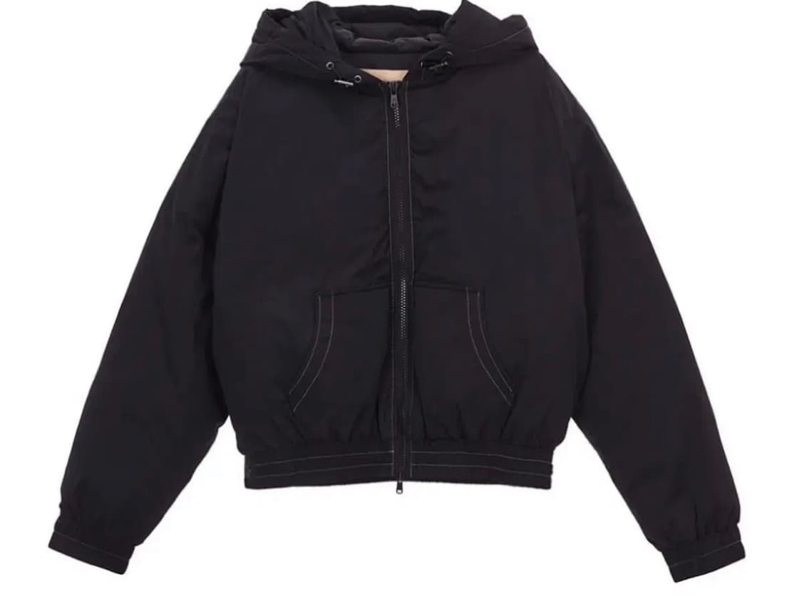 마뗑킴 크롭 후드 다운 패딩자켓 블랙 상품이미지1